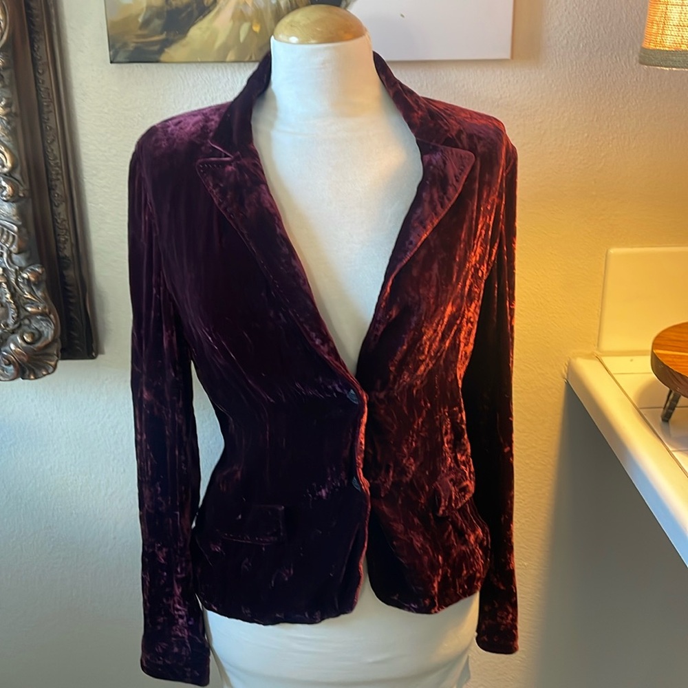 Elie Tahari crushed velvet jacket -burgundy